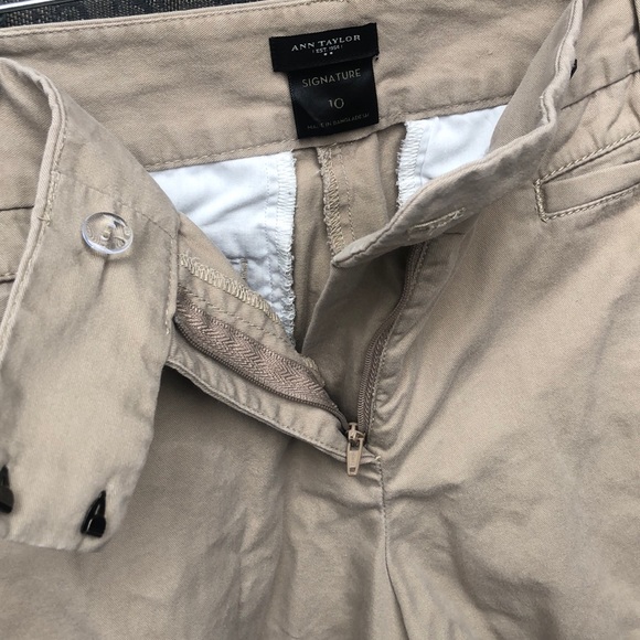 Ann Taylor Signature Shorts Khaki. Size 10 - Picture 2 of 4